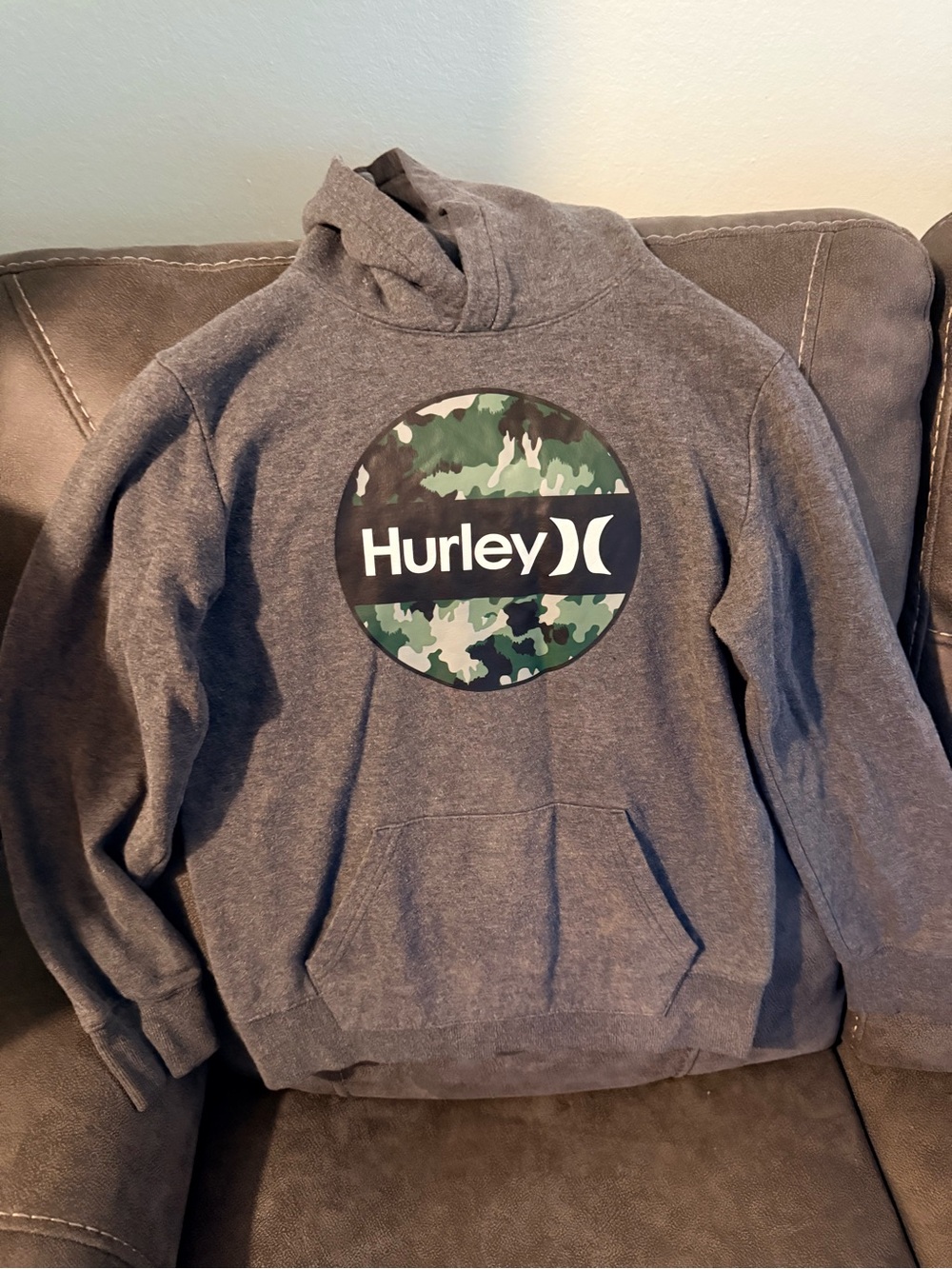 Hurley boy’s Gray Hoodie with Green Camo Logo size small